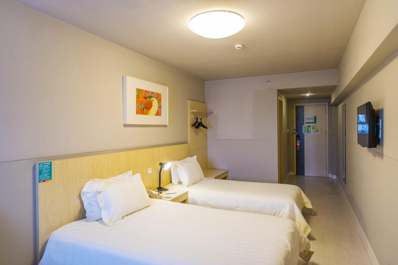 Jinjiang Inn Xianning Yinquan Avenue Hot Spring Hotel Екстер'єр фото