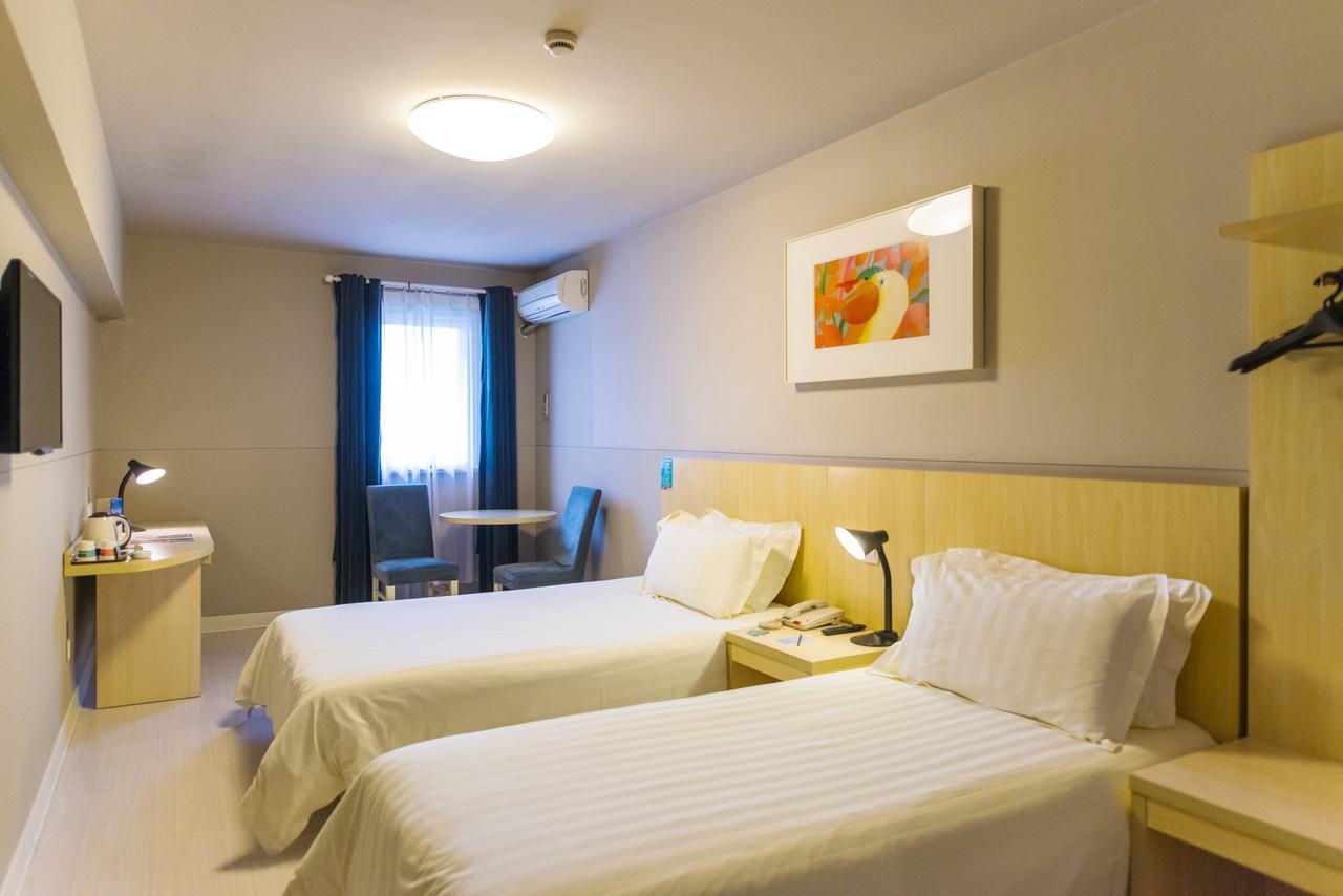 Jinjiang Inn Xianning Yinquan Avenue Hot Spring Hotel Екстер'єр фото