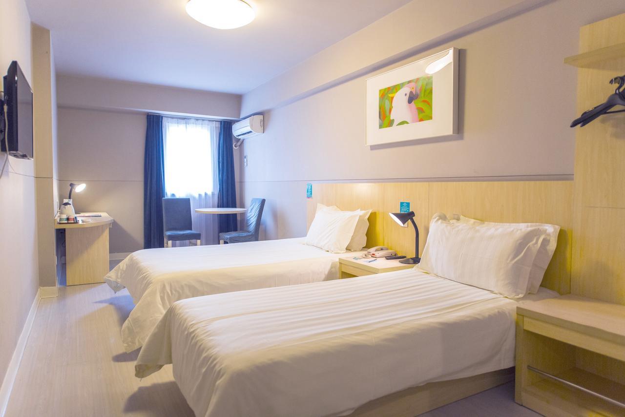 Jinjiang Inn Xianning Yinquan Avenue Hot Spring Hotel Екстер'єр фото
