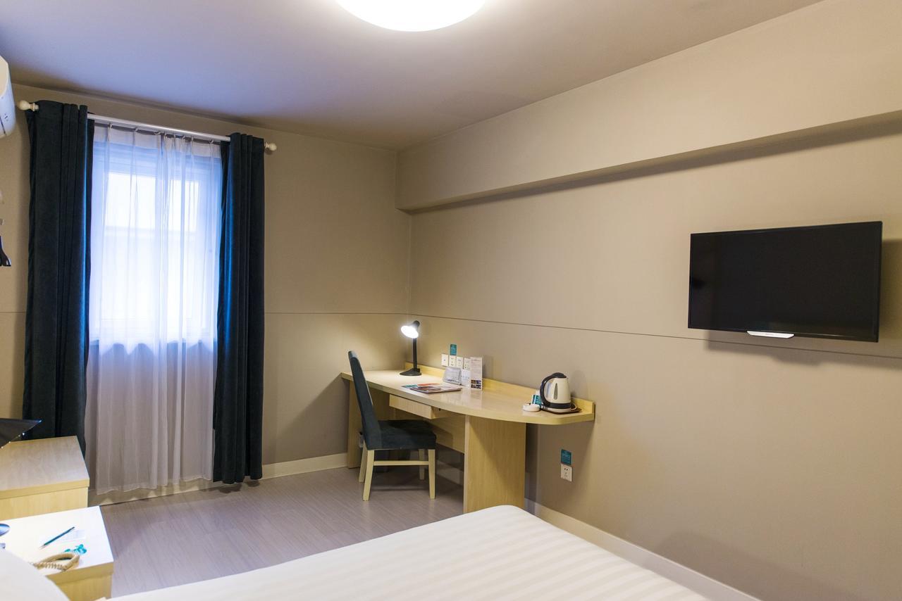 Jinjiang Inn Xianning Yinquan Avenue Hot Spring Hotel Екстер'єр фото
