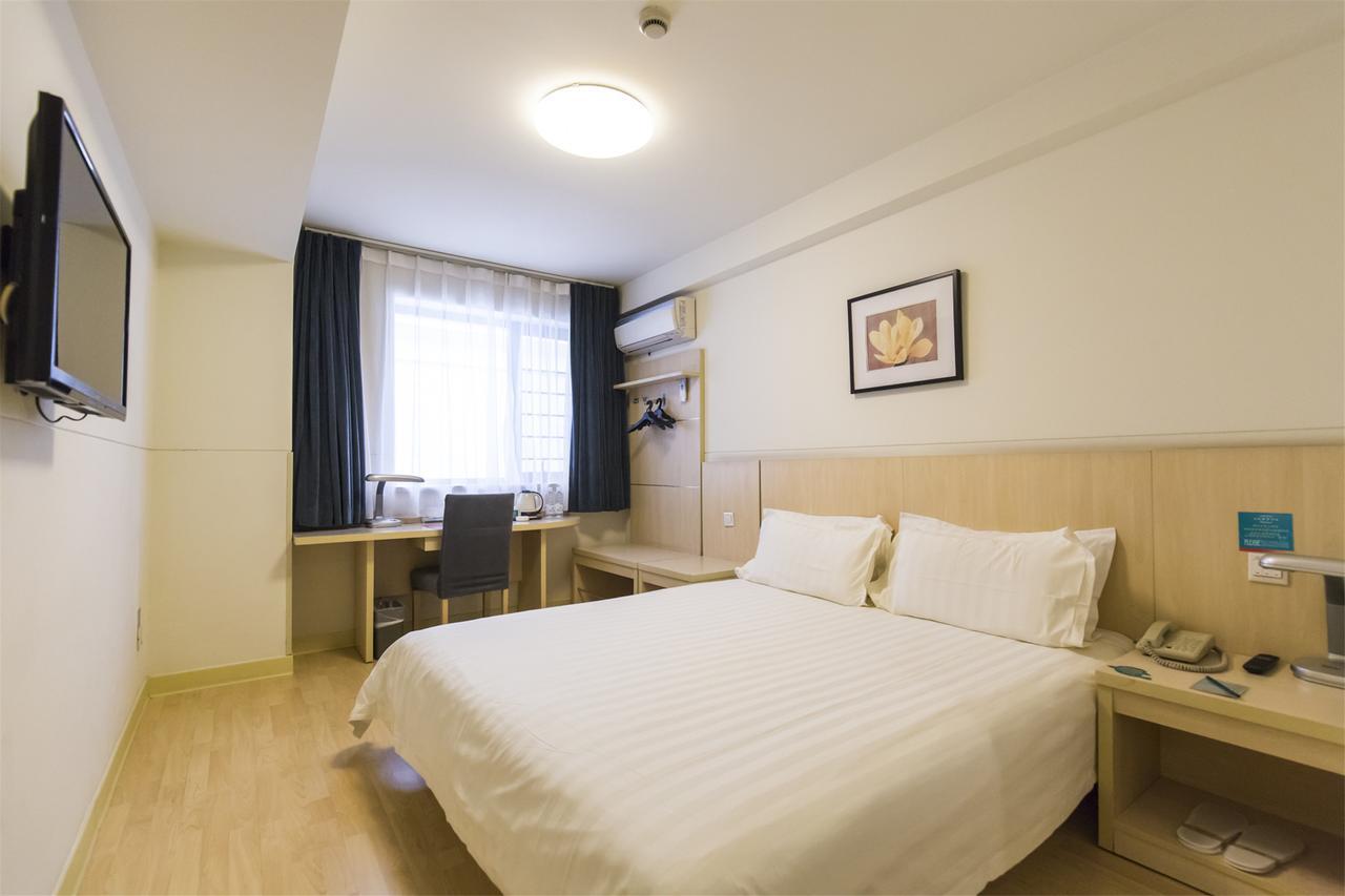 Jinjiang Inn Xianning Yinquan Avenue Hot Spring Hotel Екстер'єр фото